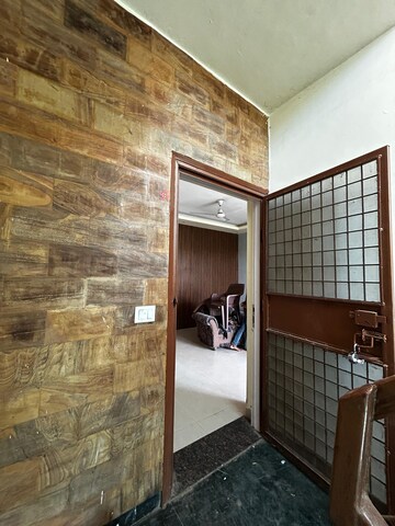 Kitchen in 2 BHK Builder Floor at Ansal Royale Casa, Sector 55 – for Rent
