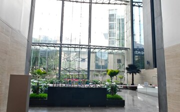 Room in Office Space at Pinnacle Business Park, Andheri East – for Rent