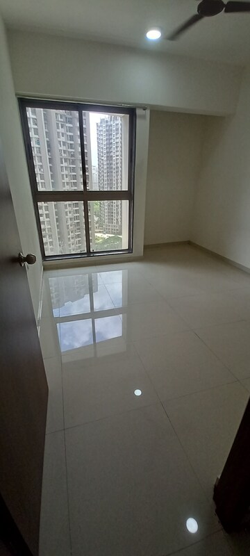 Room in 2 BHK Apartment at Runwal Eirene, Balkum Pada – for Sale