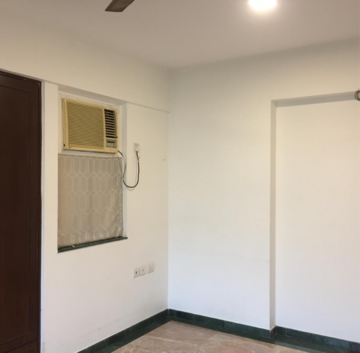 Room in 3 BHK Apartment at Hiranandani Gardens Octavius, Hariom Nagar – for Rent