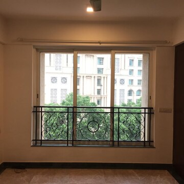Room in 3 BHK Apartment at Hiranandani Gardens Octavius, Hariom Nagar – for Rent