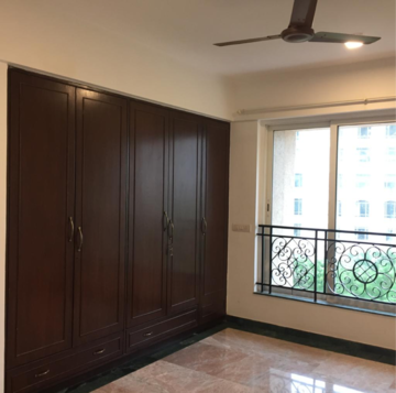 Room in 3 BHK Apartment at Hiranandani Gardens Octavius, Hariom Nagar – for Rent