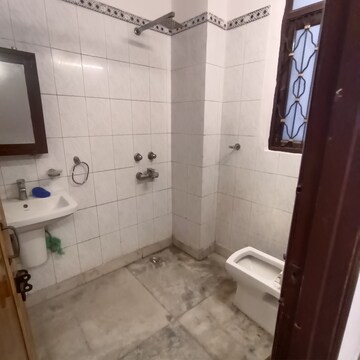 Bathroom in 2.5 BHK Builder Floor at Chittaranjan Park – for Rent