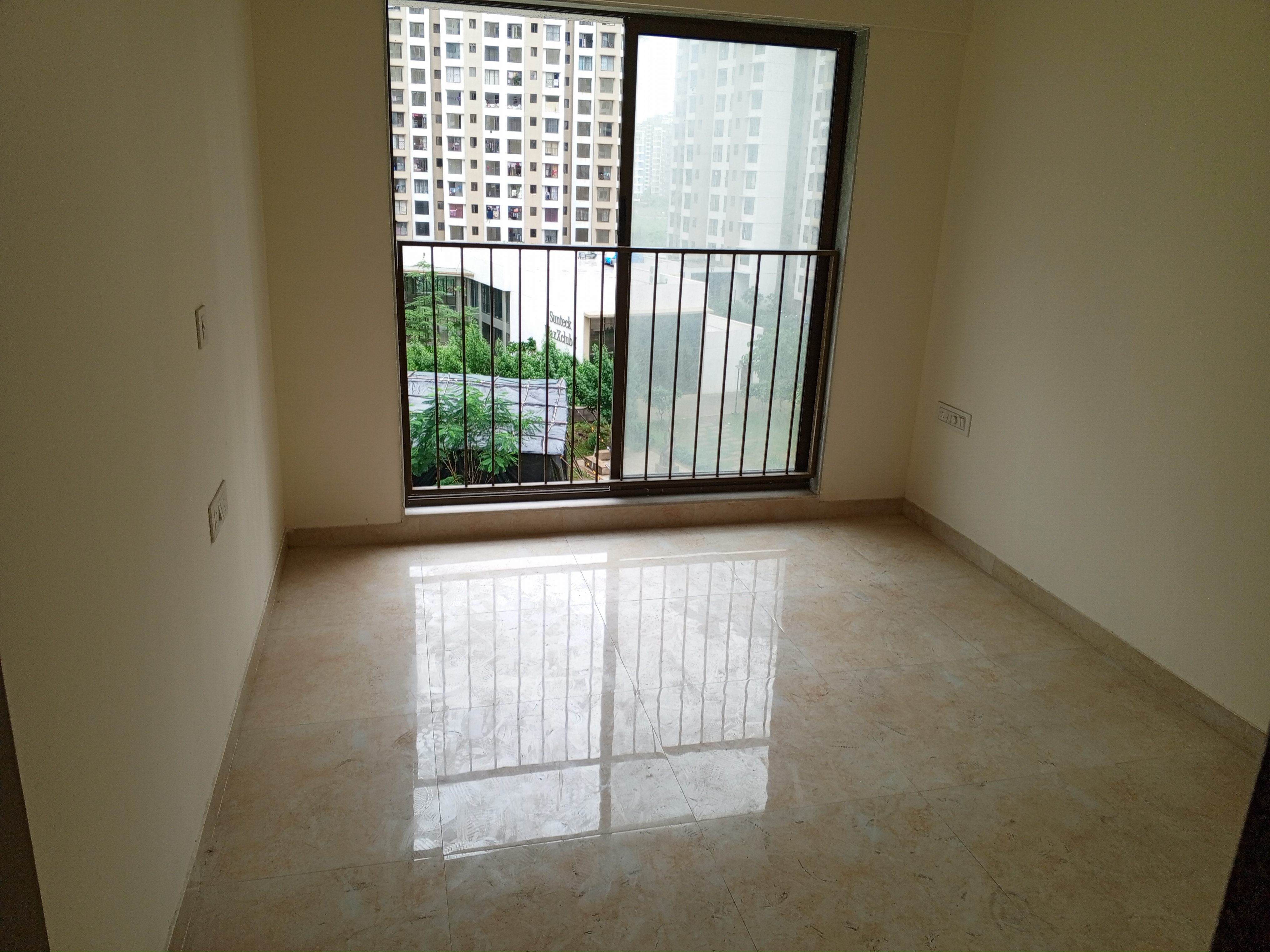 1 BHK 410 Sq.Ft. Apartment in Sunteck MaxxWorld 5