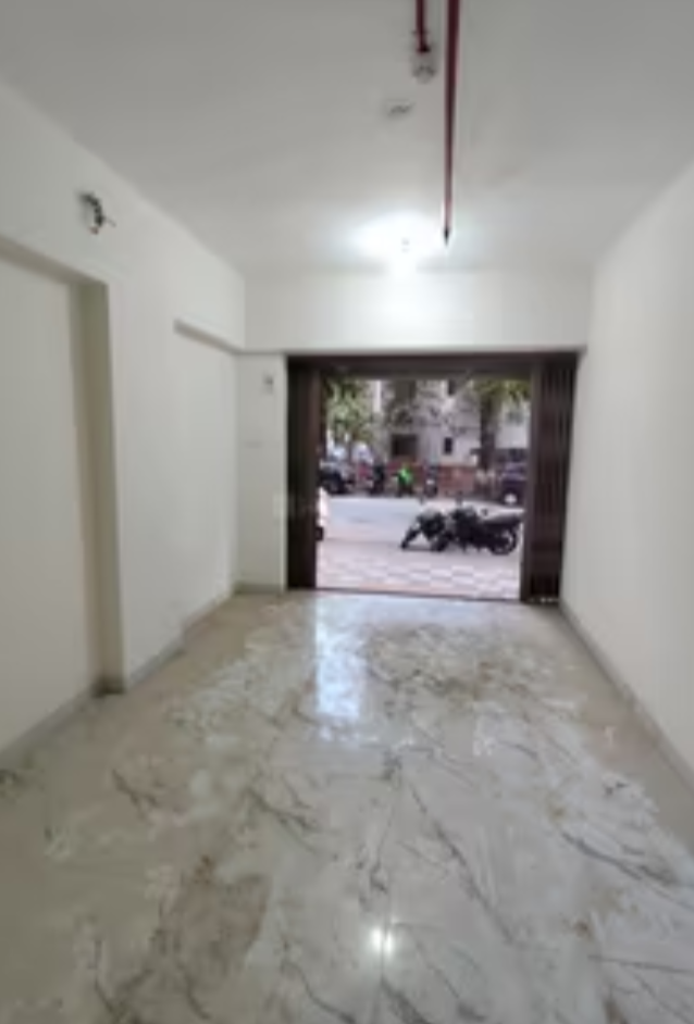 Retail Shop For Rent in Hirannadani Estate 