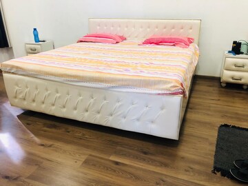 Bedroom in 3 BHK Apartment at Shree Balaji Wind Park, Near Nirma University On Sg Highway – for Rent