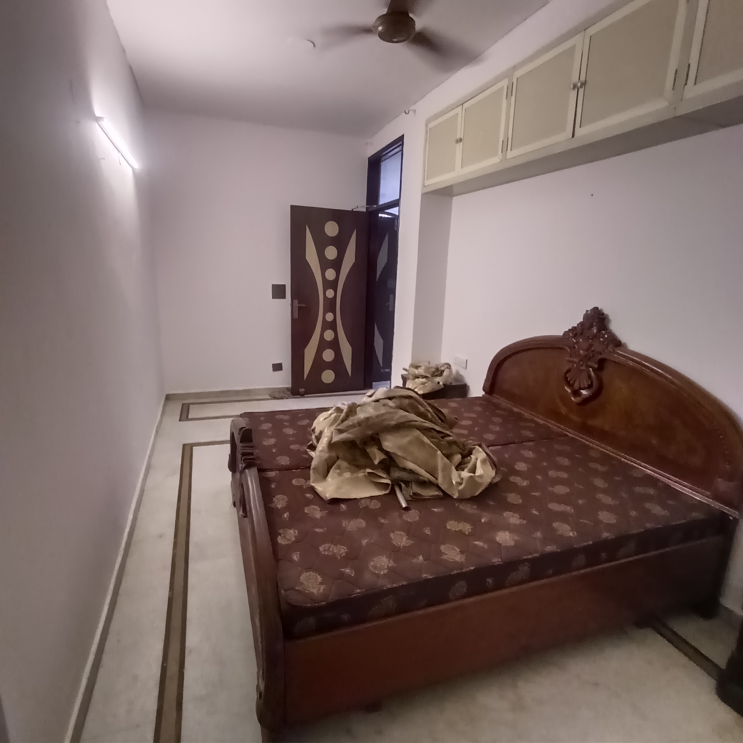2.5 BHK + Extra Room Builder Floor For Rent in Chittaranjan Park