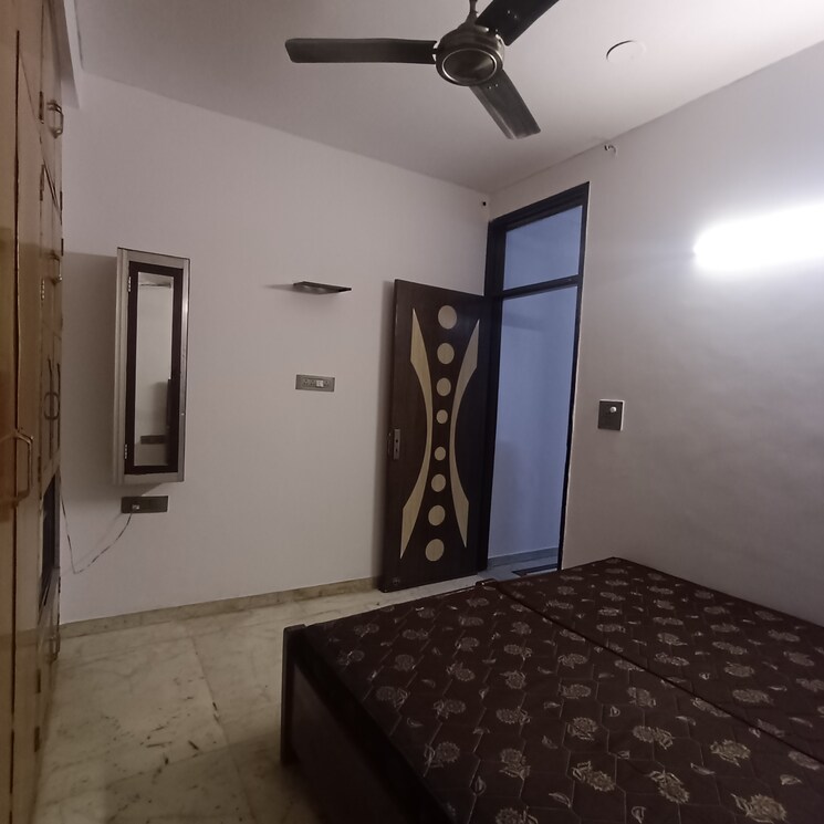 Bedroom, chittaranjan park 2.5 Bedroom 1200 Sq.Ft. Builder Floor In Chittaranjan Park Delhi 9099357