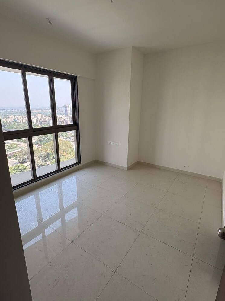 Room, dosti-west-county-phase-4-dosti-pine 1 Bedroom 456 Sq.Ft. Apartment In Balkum Pada Thane 9099291