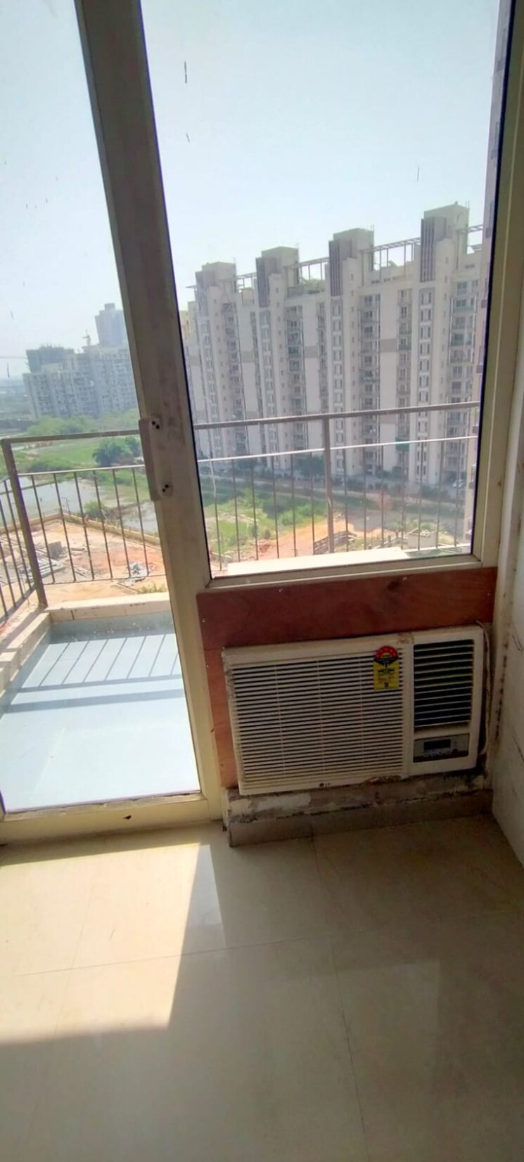 Balcony, rof-aalayas 2 Bedroom 717 Sq.Ft. Apartment In Sector 102 Gurgaon 9099361