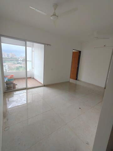 Room in 2 BHK Apartment at Fortune Prima, Mohammadwadi – for Rent