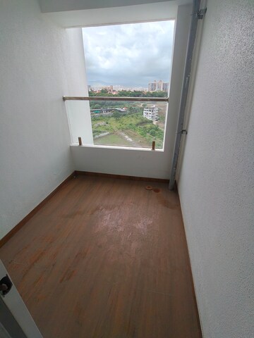 Room in 2 BHK Apartment at Fortune Prima, Mohammadwadi – for Rent