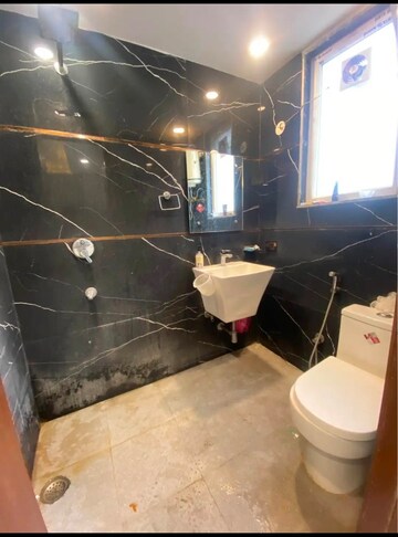Team Area in 2 BHK Builder Floor at Paryavaran Complex – for Rent