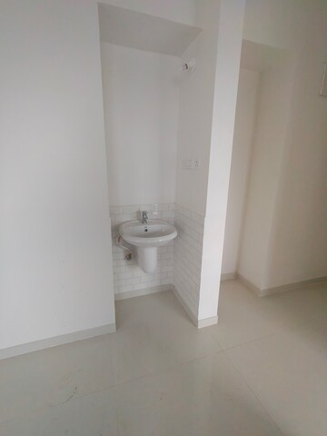 Room in 2 BHK Apartment at Goel Ganga Millennia, Undri – for Rent