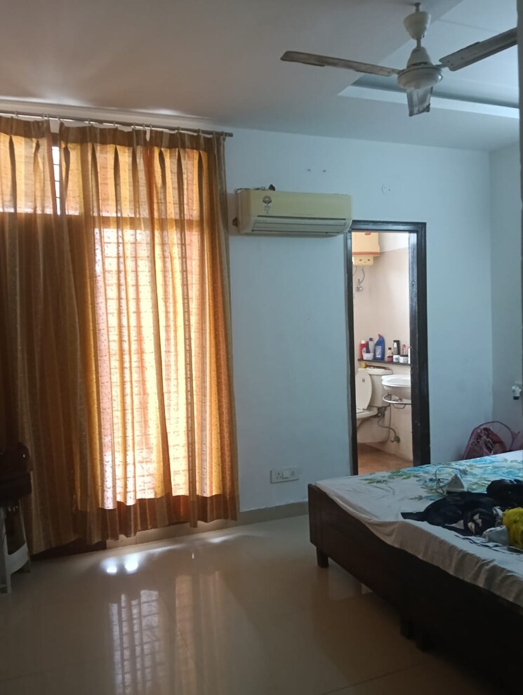 Room, ambala highway 3 Bedroom 1900 Sq.Ft. Apartment In Ambala Highway Zirakpur 9099335