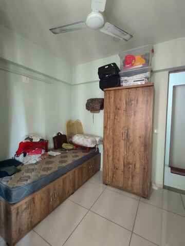 Bedroom in 2 BHK Apartment at Sun Atmosphere, Shela – for Rent