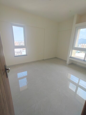 Room in 2 BHK Apartment at Nyati Exuberance 1, Undri – for Rent