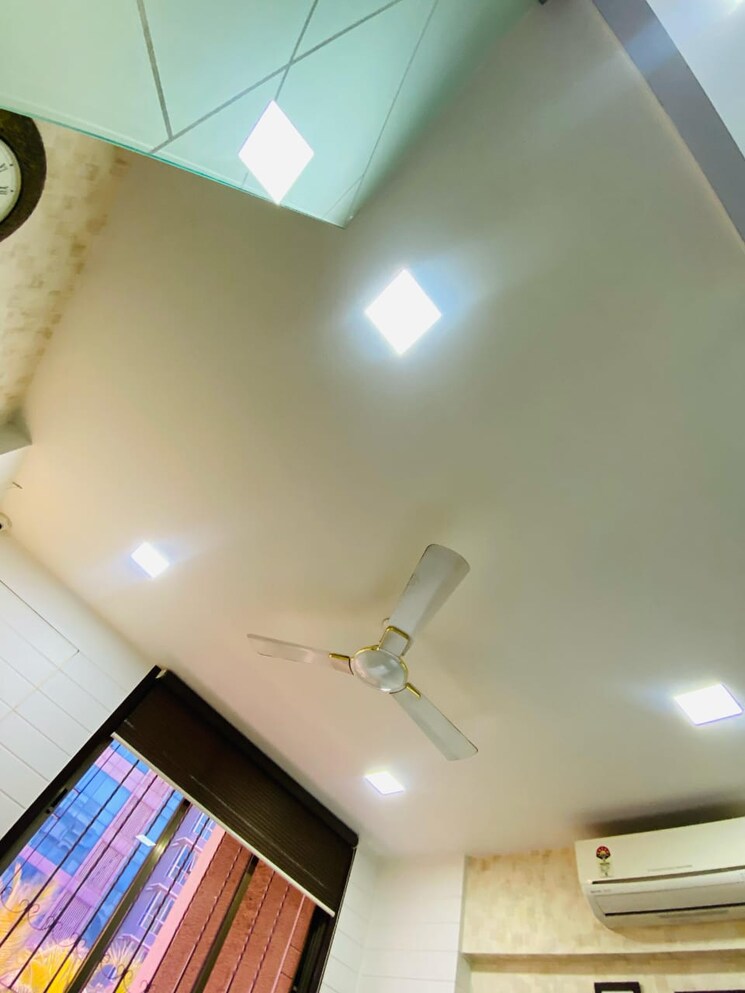 undefined, ghatkopar west Commercial Office Space 450 Sq.Ft. In Ghatkopar West Mumbai 9099391