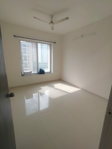 Room in 2 BHK Apartment at AG Imperial Towers, Kondhwa – for Rent