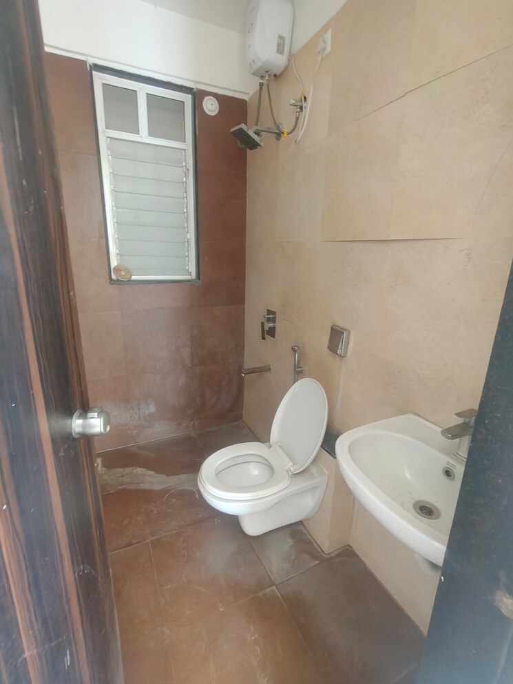Bathroom, ag-imperial-towers 2 Bedroom 1000 Sq.Ft. Apartment In Kondhwa Pune 9099377