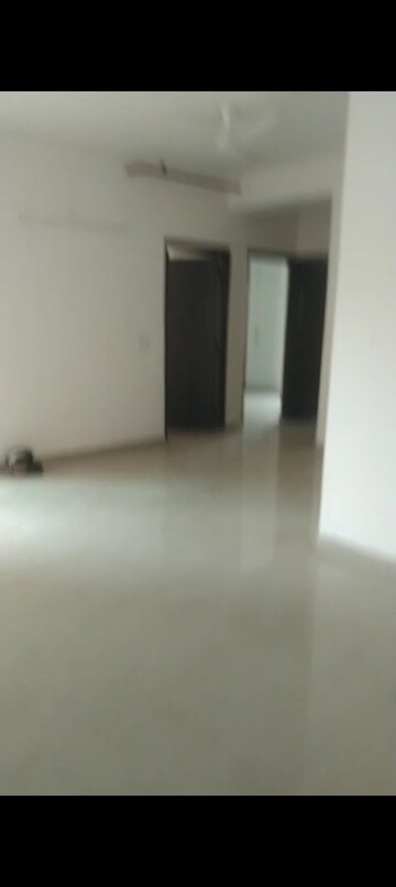 Room in 3 BHK Apartment at Elegant Splendour, Tech Zone 4 Greater Noida – for Rent