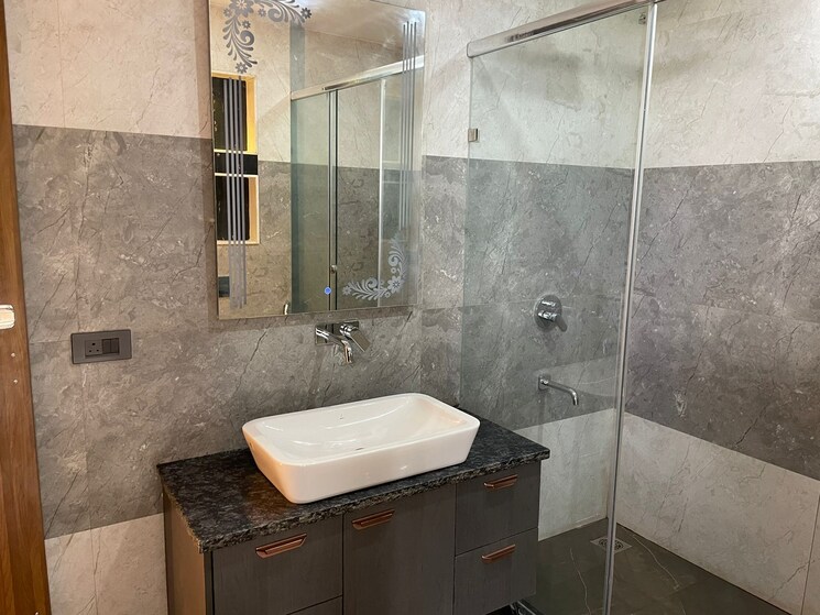Bathroom, sushant lok ii 4 Bedroom 300 Sq.Yd. Builder Floor In Sushant Lok ii Gurgaon 9099375