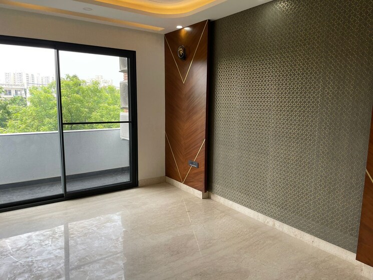 Room, sushant lok ii 4 Bedroom 300 Sq.Yd. Builder Floor In Sushant Lok ii Gurgaon 9099375