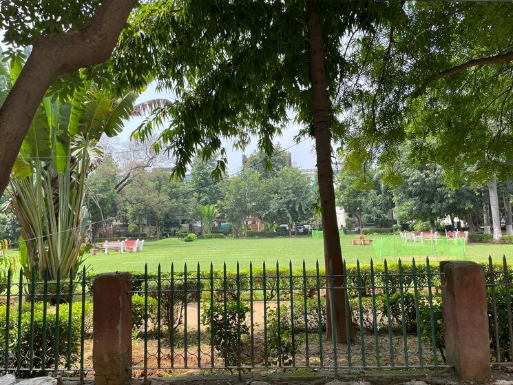 Exterior View, sushant lok ii 4 Bedroom 300 Sq.Yd. Builder Floor In Sushant Lok ii Gurgaon 9099375