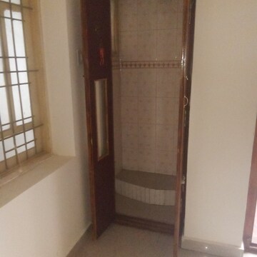 Building Lobby in 2 BHK Builder Floor at Ejipura – for Rent