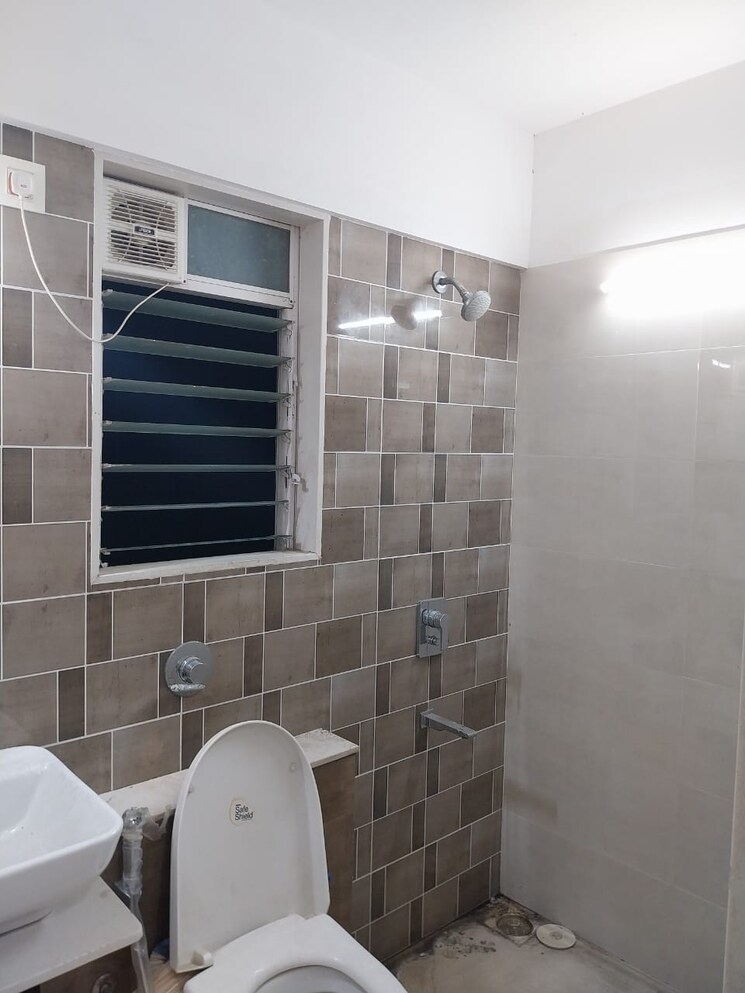 Bathroom, jagdale-amizra 2 Bedroom 750 Sq.Ft. Apartment In Vartak Nagar Thane 9099438