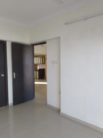 Room in 2 BHK Apartment at Kamanwala Manavsthal, Malad West – for Rent
