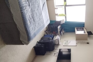Bedroom in 2 BHK Apartment at Shapoorji Pallonji Vicinia, Powai – for Rent
