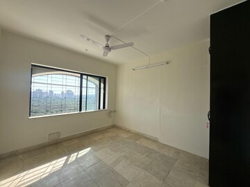 Room in 2 BHK Apartment at Brooklyn Hill, Andheri West – for Rent