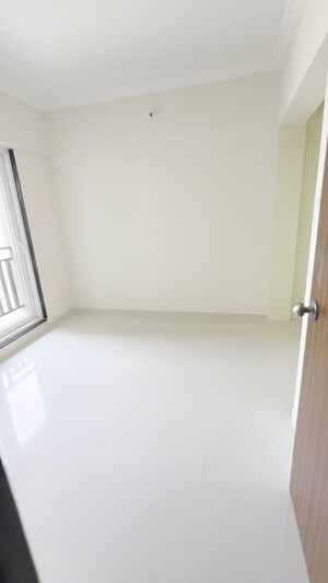 Room in 1 BHK Apartment at Raunak Bliss, Ghodbunder Road – for Sale