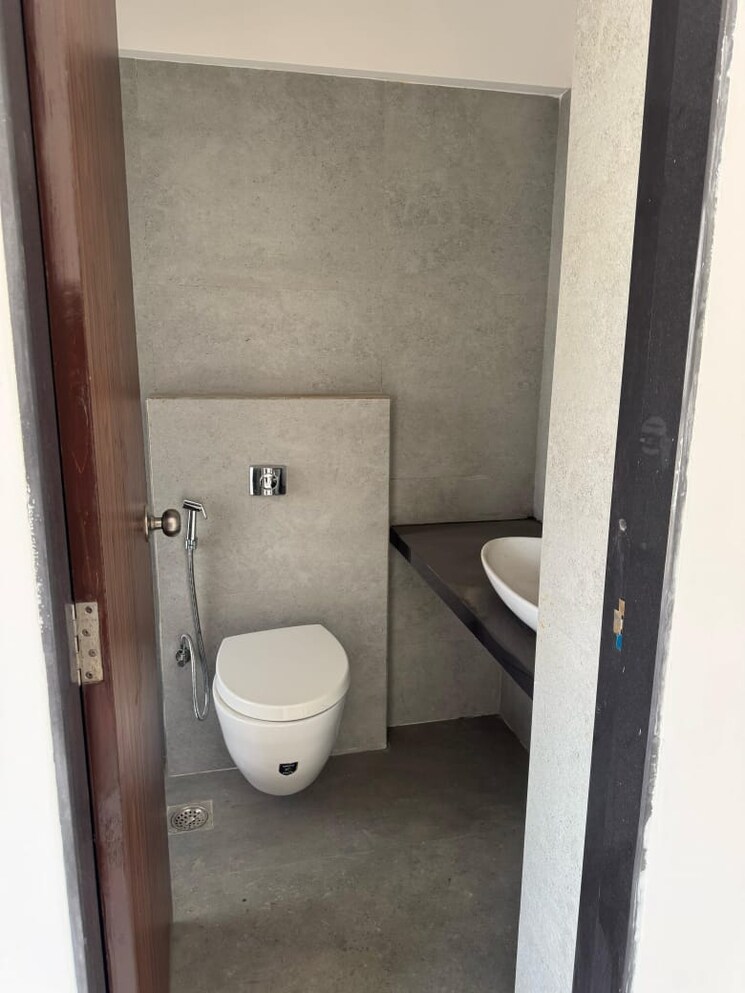 Bathroom, level-the-residences 2 Bedroom 810 Sq.Ft. Apartment In Andheri West Mumbai 9099468