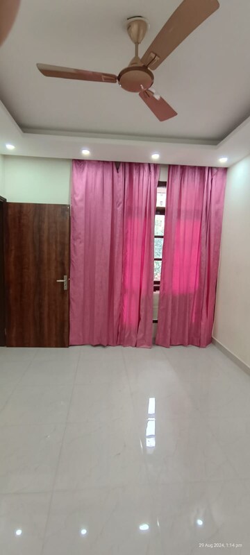 Bedroom in 3 BHK Apartment at Eros Cliffton Apartments, Charmwood Village – for Rent