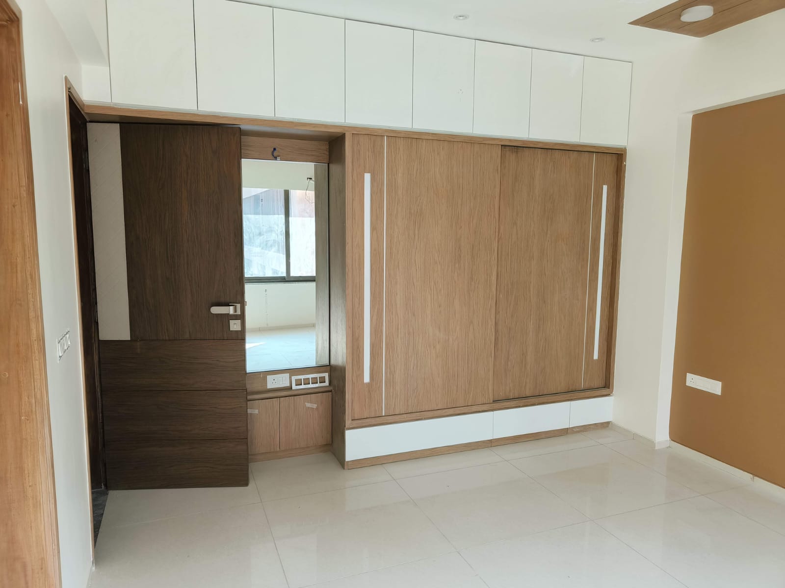 4 BHK Apartment For Rent in Shilp Shaligram
