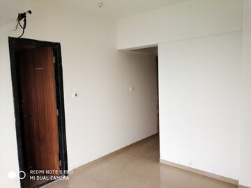 Room in 2 BHK Apartment at Lashkaria Anurag CHS, Andheri West – for Rent