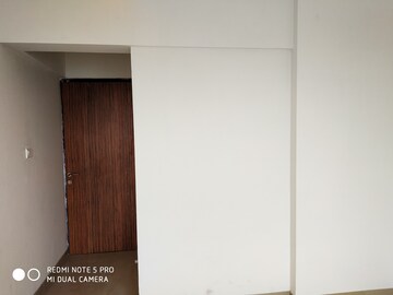 Room in 2 BHK Apartment at Lashkaria Anurag CHS, Andheri West – for Rent