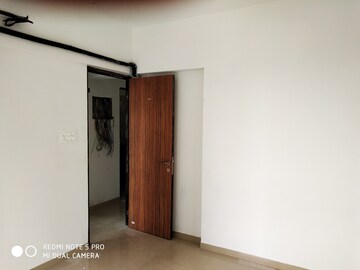 Room in 2 BHK Apartment at Lashkaria Anurag CHS, Andheri West – for Rent