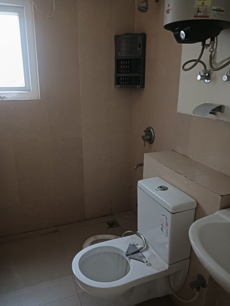 Bathroom, orchid-island 2.5 Bedroom 1350 Sq.Ft. Builder Floor In Sector 51 Gurgaon 9099531