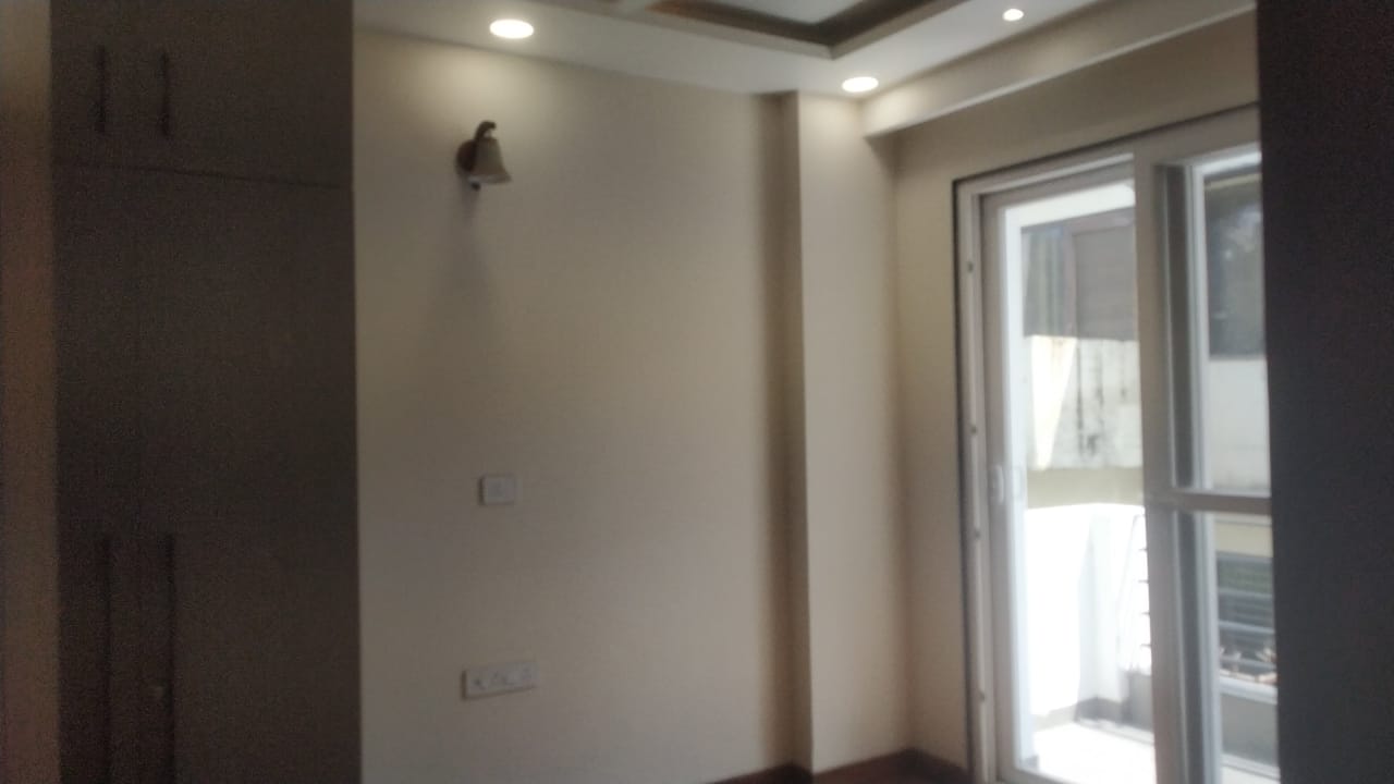 4 BHK + Servant Room Builder Floor For Sale in Sushant Lok II