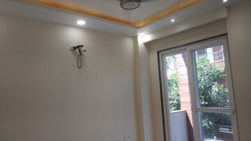 Furnished Amenities in 4 BHK Builder Floor at Sushant Lok ii – for Sale