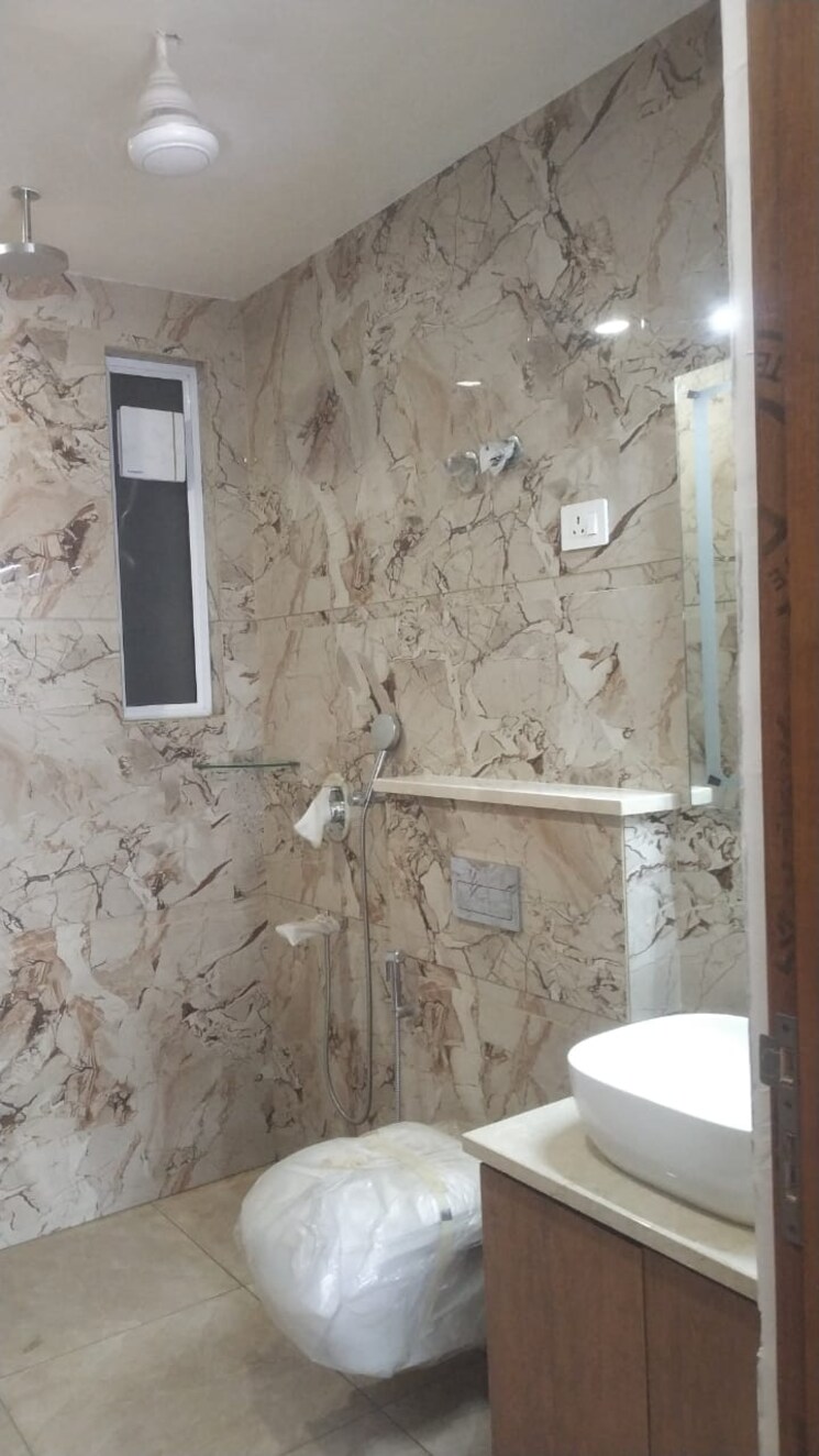 Bathroom, sushant lok ii 4 Bedroom 300 Sq.Yd. Builder Floor In Sushant Lok ii Gurgaon 9099424