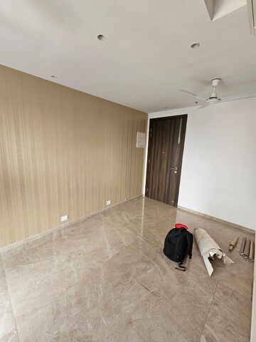 Room in 1 BHK Apartment at Hiranandani Regent Hill, Powai – for Rent