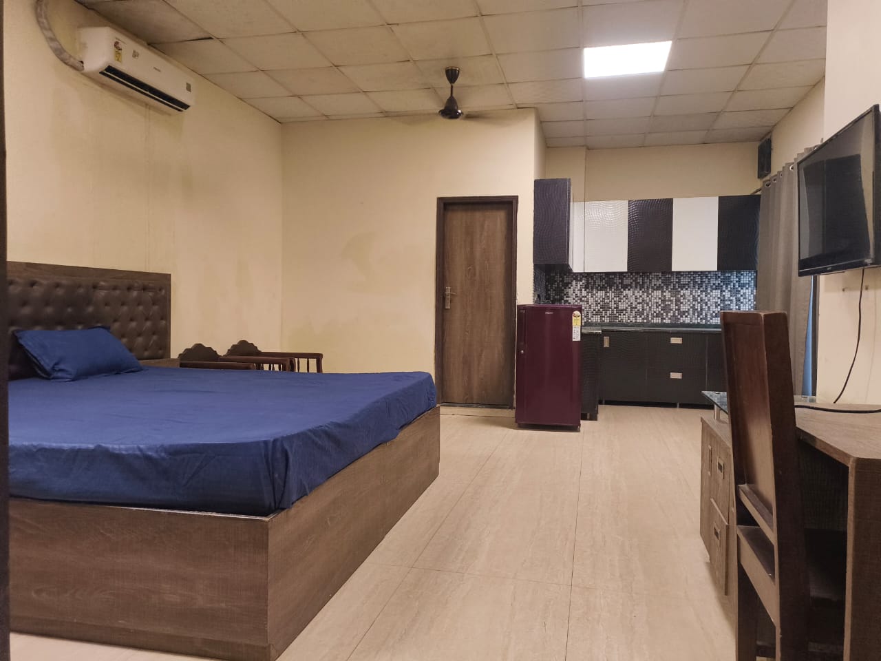 1 RkBuilder Floor For Rent in AEZ Aloha