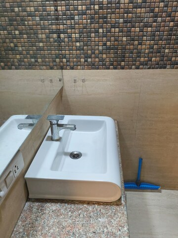 Furnished Amenities in 1 RK Builder Floor at AEZ Aloha, Sector 57 – for Rent