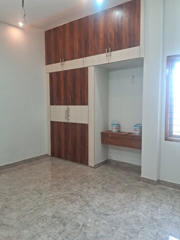 Room in 5 BHK Independent House at Porur – for Sale