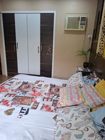 Bedroom in 3 BHK Apartment at Thane West – for Rent