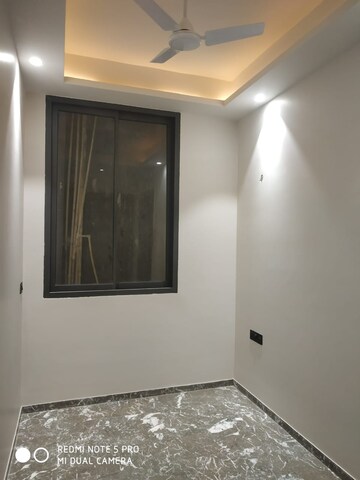Room in 4 BHK Builder Floor at Sushant Lok Iii – for Sale